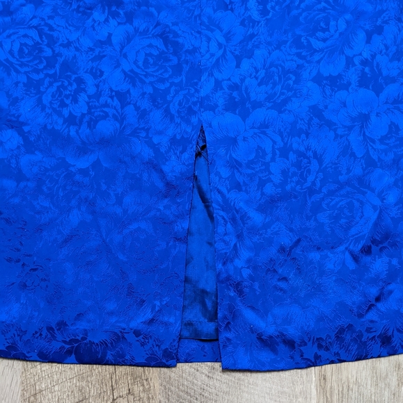 Royal Blue Floral Print 100% Silk Skirt - Picture 7 of 9